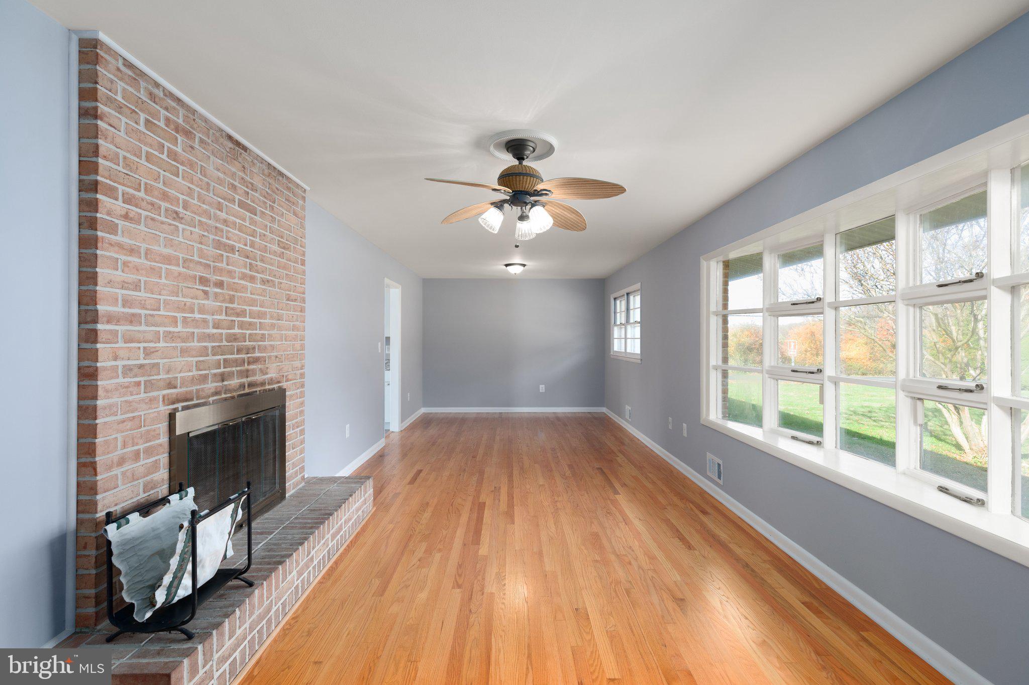 800 Maxa Road Aberdeen, MD 21001 - Photo 6 of 37 Living Room