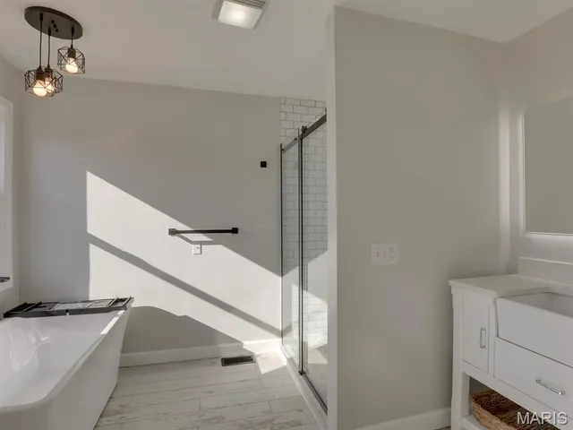 $425,000 | 11316 Dove Ridge Road, Hannibal, MO 63401