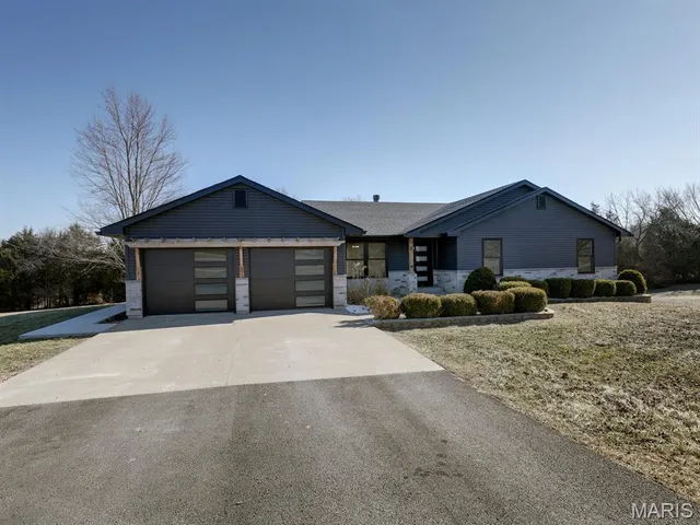 $425,000 | 11316 Dove Ridge Road, Hannibal, MO 63401