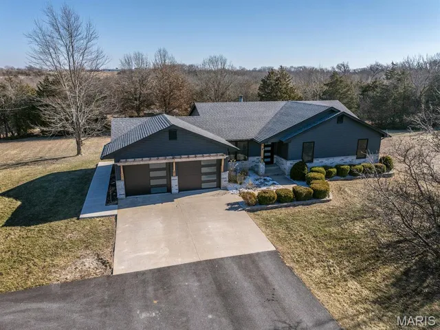 $425,000 | 11316 Dove Ridge Road, Hannibal, MO 63401