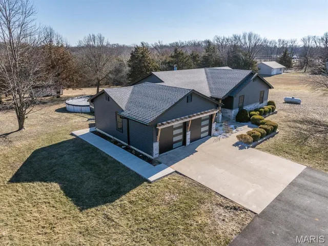 $425,000 | 11316 Dove Ridge Road, Hannibal, MO 63401