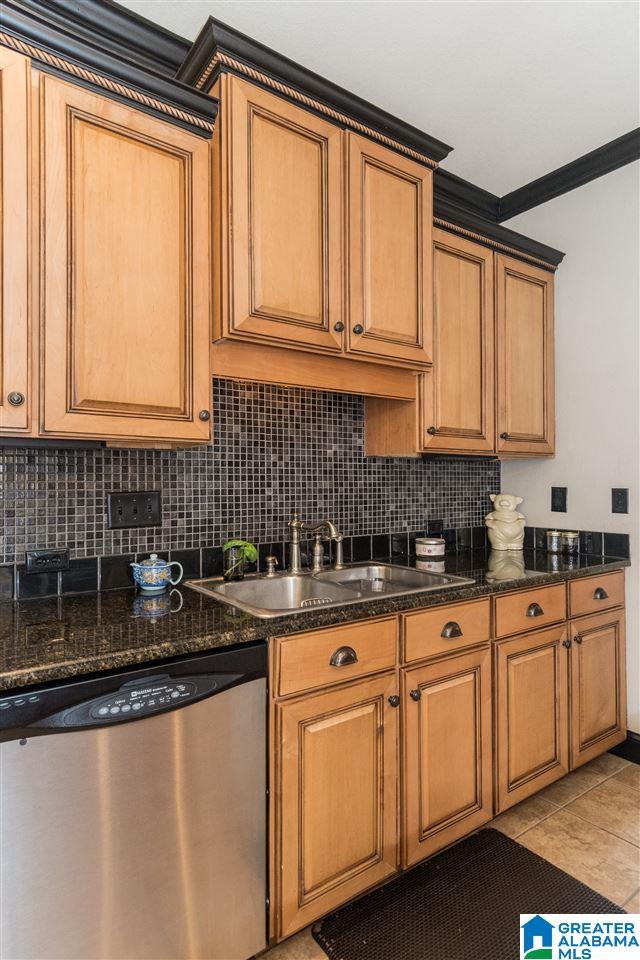 1049 Stoneykirk Road Pelham, AL 35124 - Photo 12 of 31