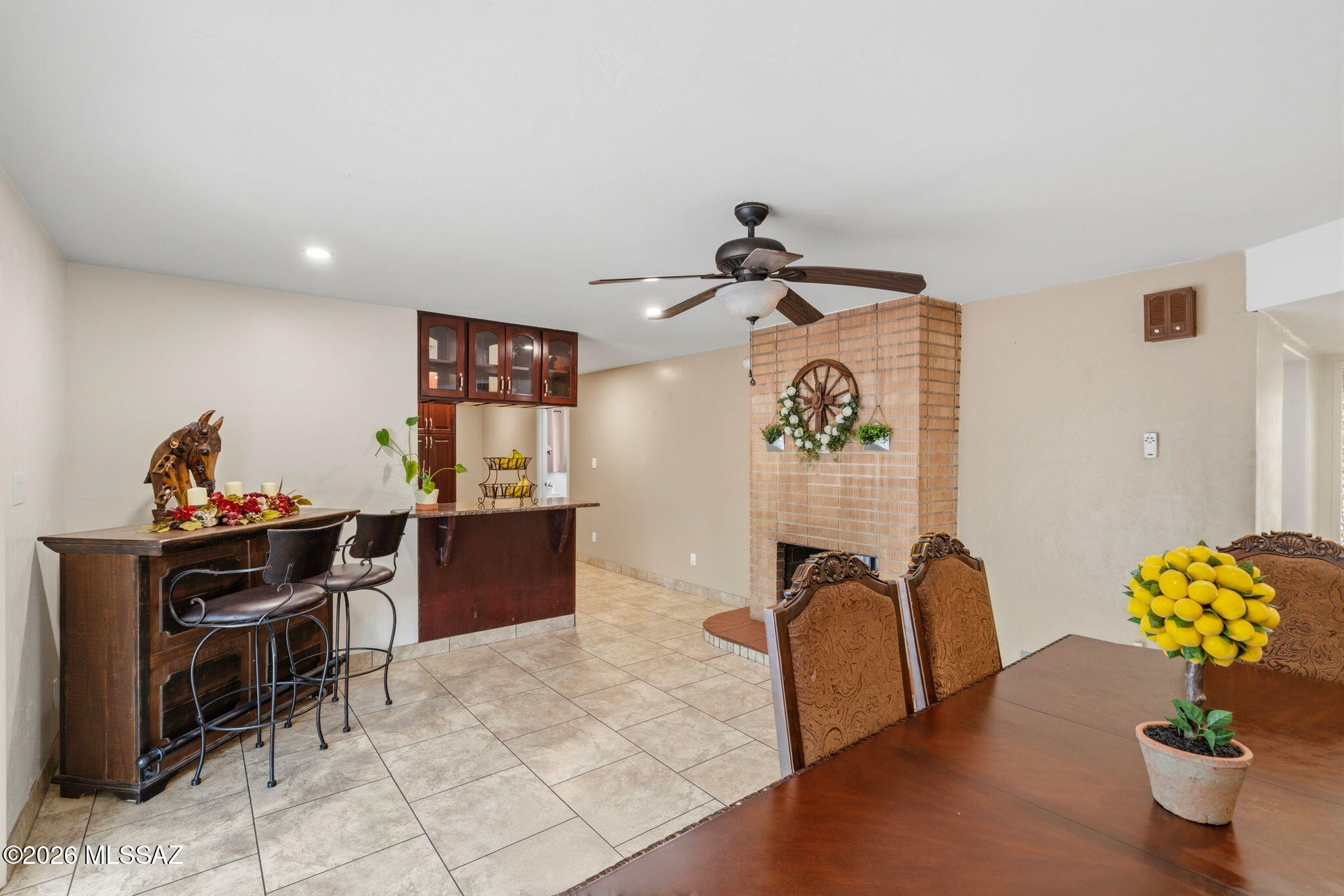 5645 South Caballo Road Tucson, AZ 85746 - Photo 12 of 43 Dining room