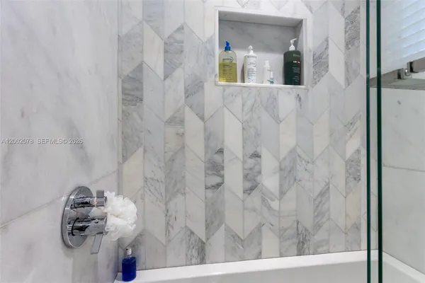 $6,950 | 482 Northeast 93rd Street, Miami Shores, FL 33138