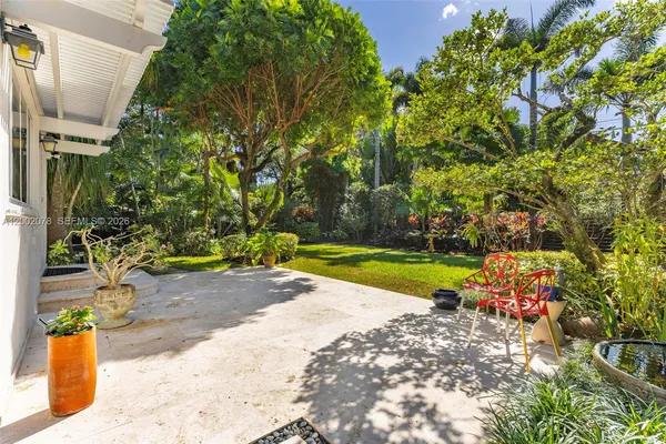 $6,950 | 482 Northeast 93rd Street, Miami Shores, FL 33138