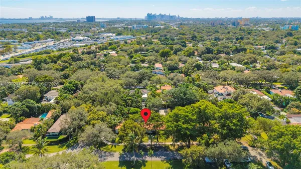 $6,950 | 482 Northeast 93rd Street, Miami Shores, FL 33138