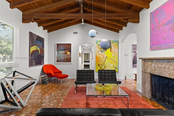 $6,950 | 482 Northeast 93rd Street, Miami Shores, FL 33138