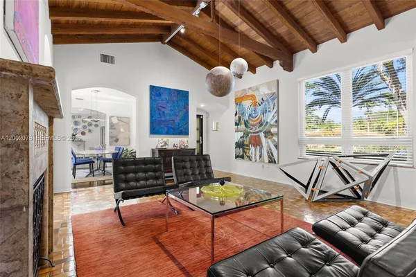 $6,950 | 482 Northeast 93rd Street, Miami Shores, FL 33138