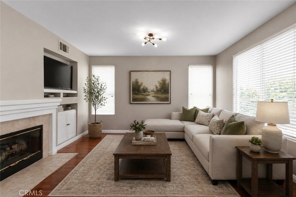 255 Roxanne Lane Corona, CA 92882 - Photo 7 of 30 Family Room