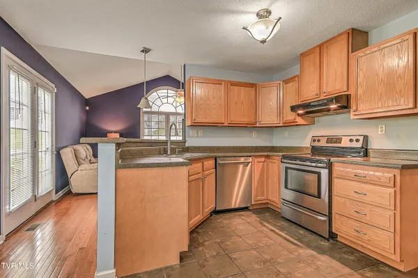 $330,000 | 245 Leonard Street Northwest, Abingdon, VA 24210