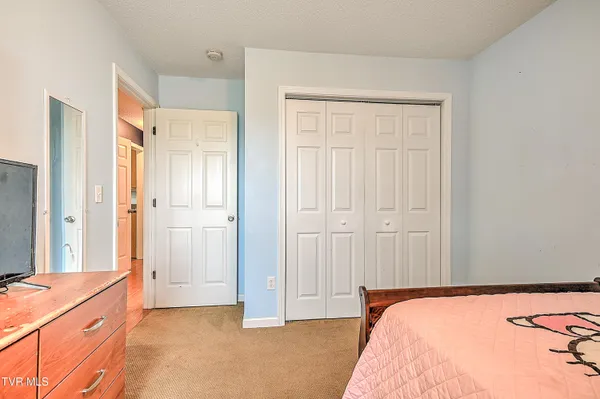 $330,000 | 245 Leonard Street Northwest, Abingdon, VA 24210