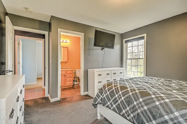 $330,000 | 245 Leonard Street Northwest, Abingdon, VA 24210