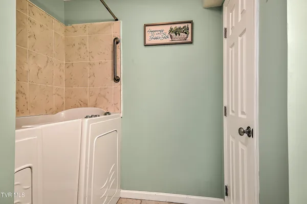 $330,000 | 245 Leonard Street Northwest, Abingdon, VA 24210