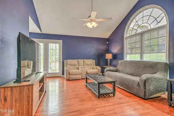 $330,000 | 245 Leonard Street Northwest, Abingdon, VA 24210