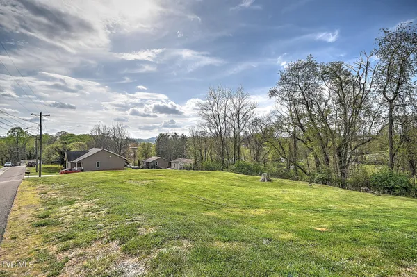 $330,000 | 245 Leonard Street Northwest, Abingdon, VA 24210