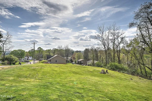 $330,000 | 245 Leonard Street Northwest, Abingdon, VA 24210