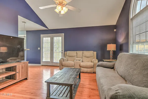 $330,000 | 245 Leonard Street Northwest, Abingdon, VA 24210