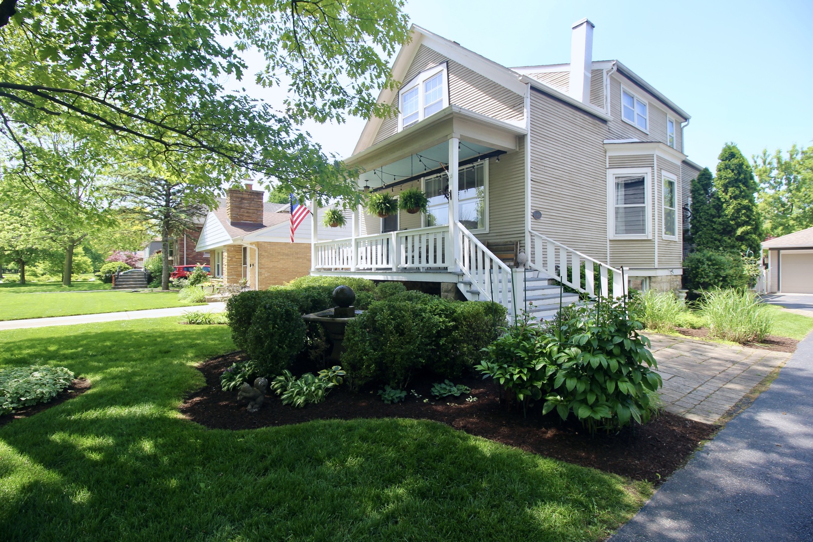 256 Blackhawk Road Riverside, IL 60546 - Photo 2 of 73
