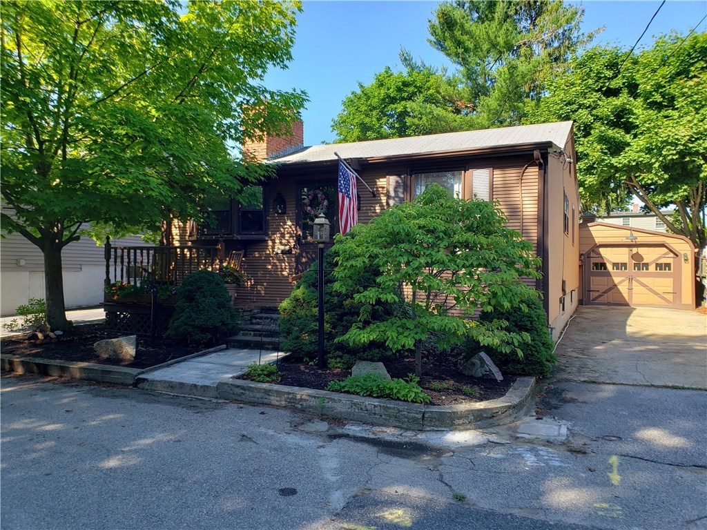93 Spring Avenue Barrington, RI 02806 - Photo 1 of 21 Gallery Image 1
