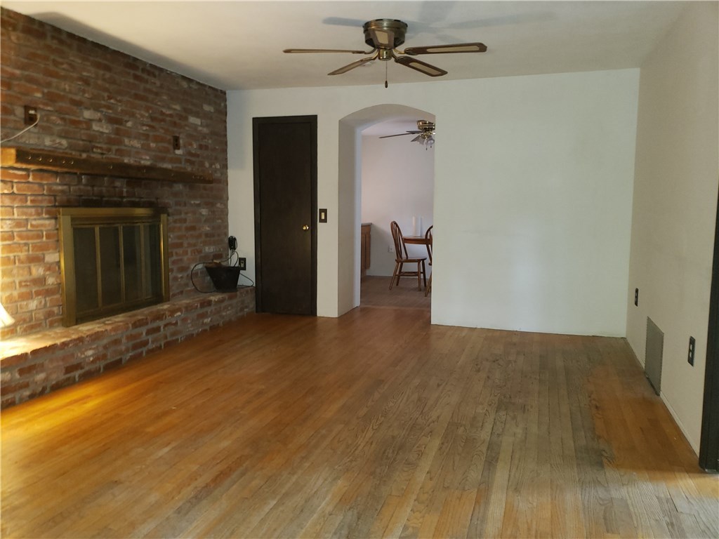 93 Spring Avenue Barrington, RI 02806 - Photo 4 of 21 Gallery Image 4