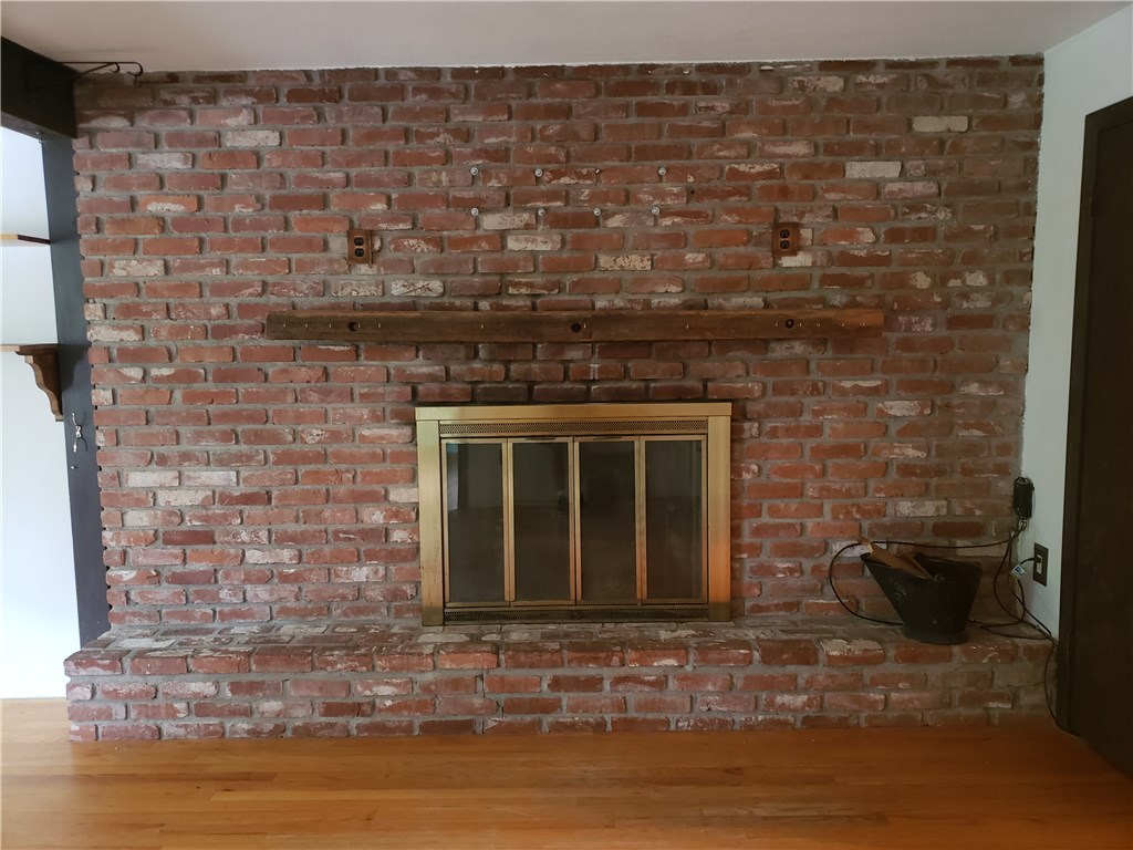 93 Spring Avenue Barrington, RI 02806 - Photo 5 of 21 Gallery Image 5