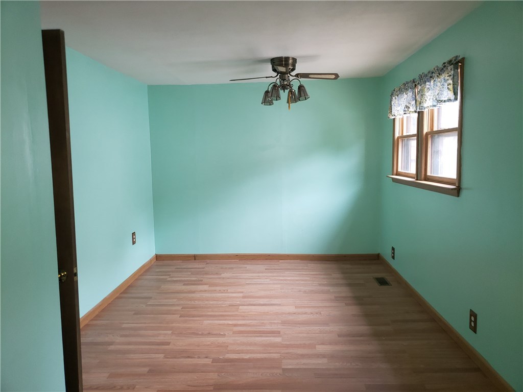 93 Spring Avenue Barrington, RI 02806 - Photo 10 of 21 Gallery Image 10