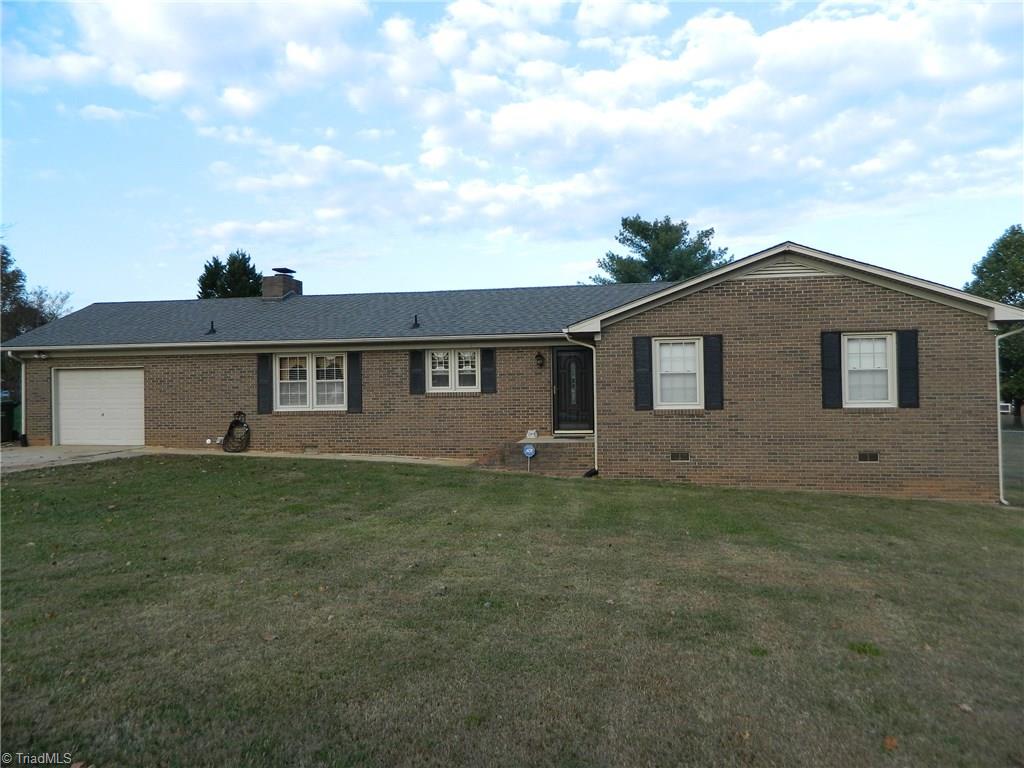 549 Lee Road Thomasville, NC 27360 - Photo 9 of 23 Gallery Image 9
