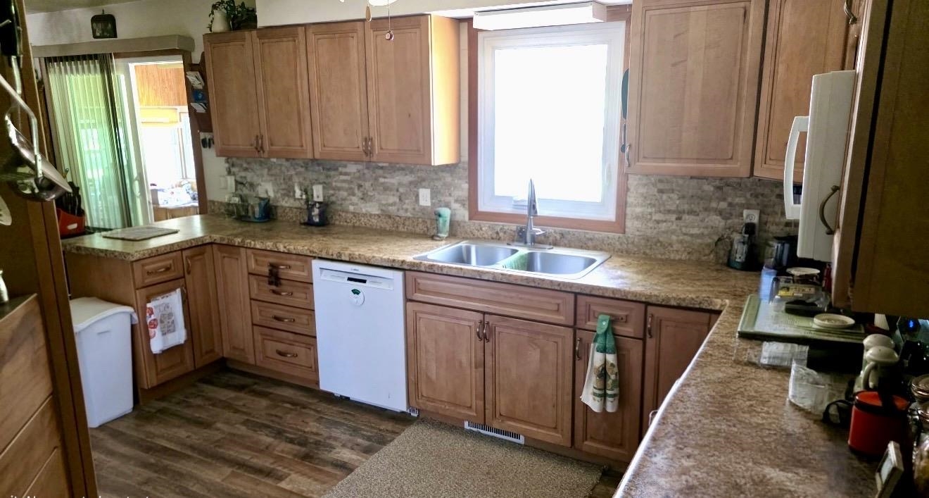 716 Thomas Drive Sun Prairie, WI 53590 - Photo 2 of 19