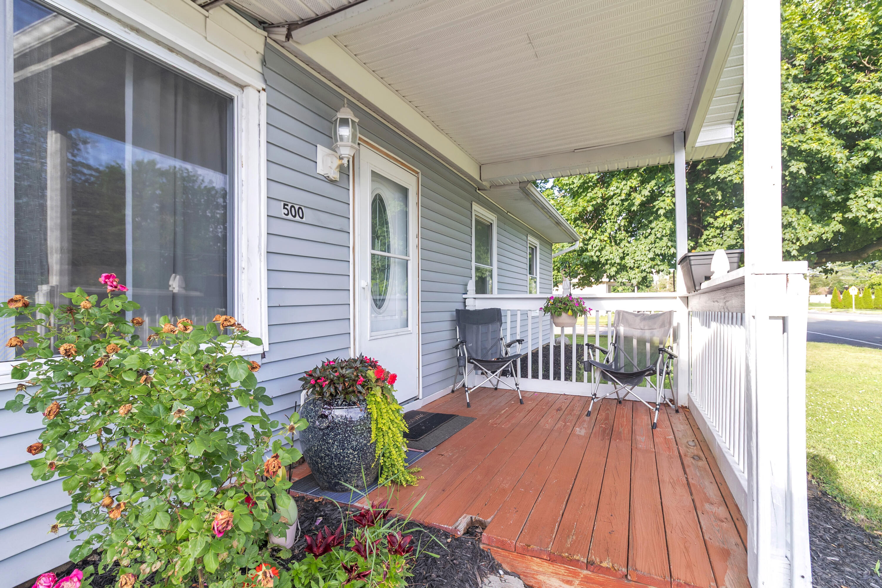 500 West Jolly Road Lansing, MI 48910 - Photo 21 of 24 Front Porch