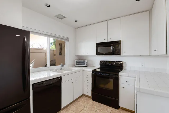 $2,400 | 48728 Desert Flower Drive, Palm Desert, CA 92260