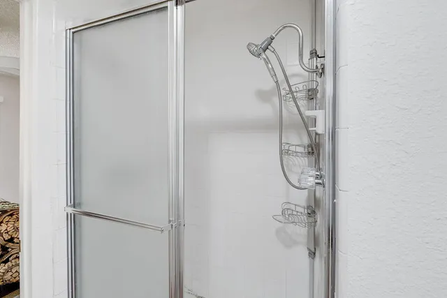 $2,400 | 48728 Desert Flower Drive, Palm Desert, CA 92260