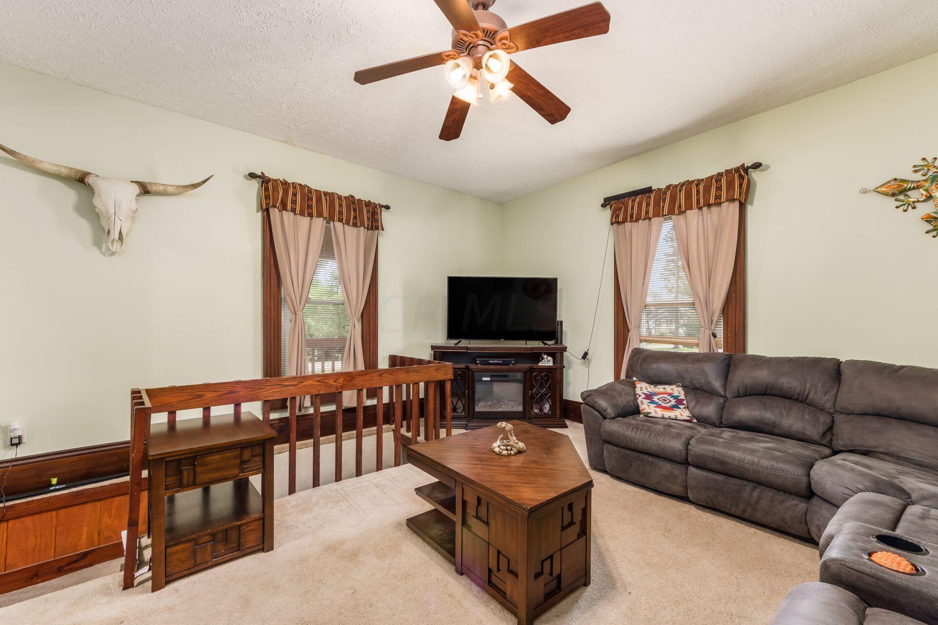 7667 Slocum Road Ostrander, OH 43061 - Photo 12 of 69 Living Room