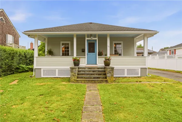$675,000 | 30 Boulevard, Middletown, RI 02842