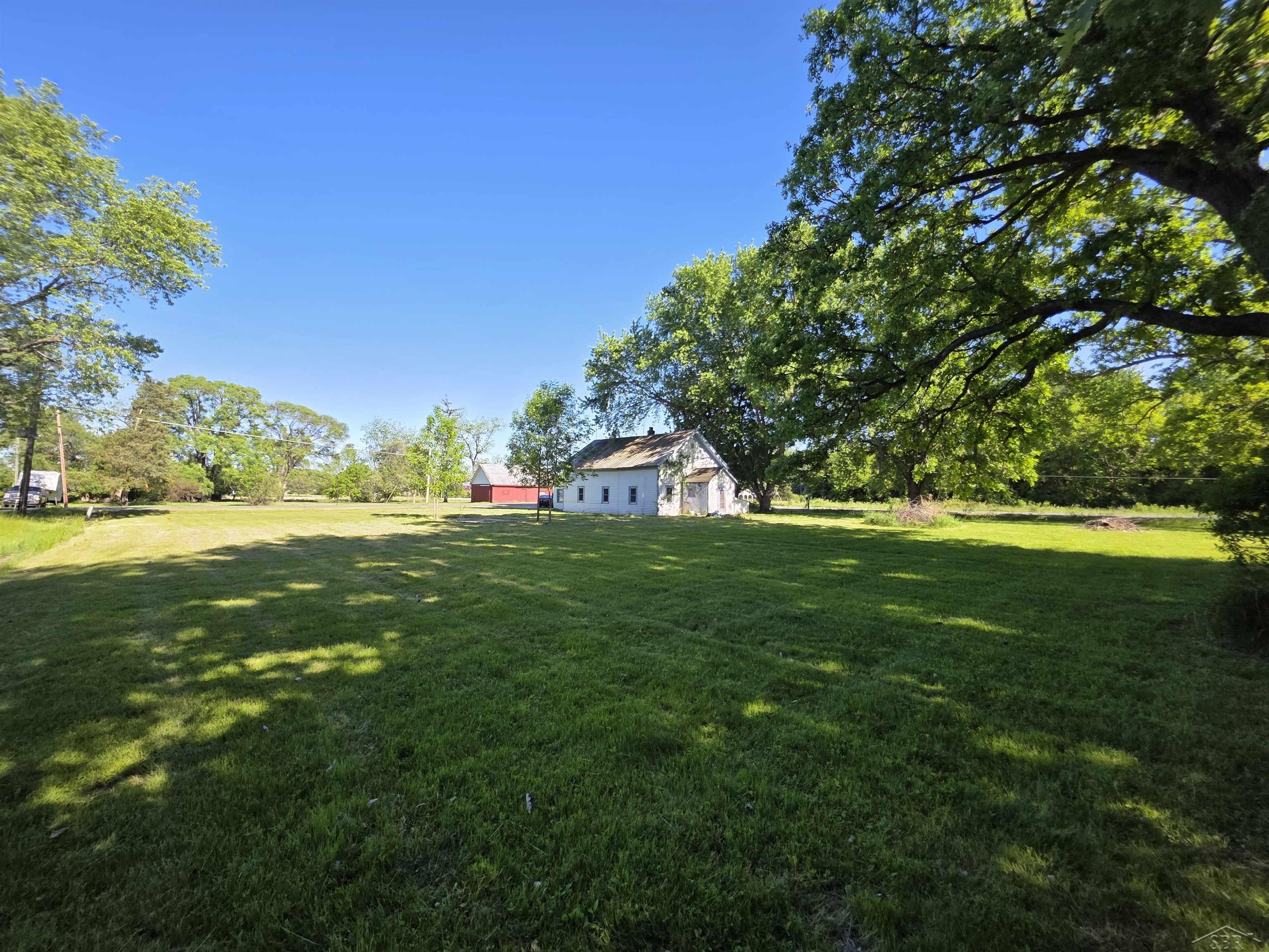 507 North 9 Mile Road Sanford, MI 48657 - Photo 4 of 7