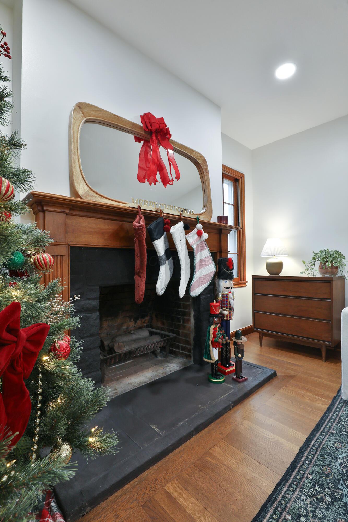 125 Sheffield Road Columbus, OH 43214 - Photo 11 of 60 Wood burning fireplace