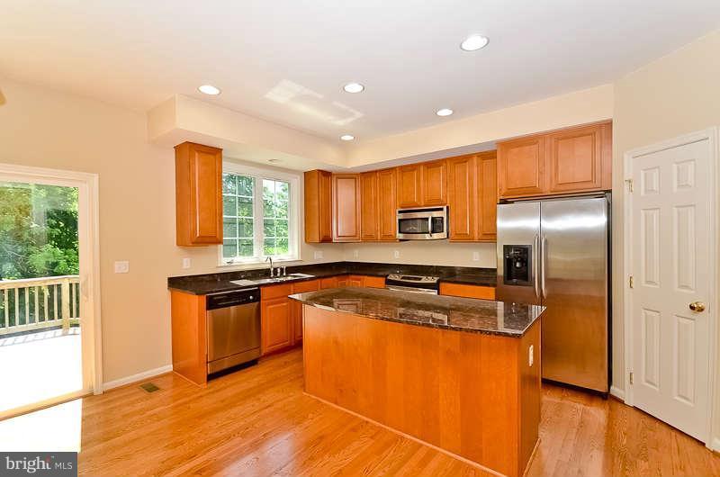 8286 Church Ln Road Ellicott City, MD 21043 - Photo 13 of 30 Kitchen