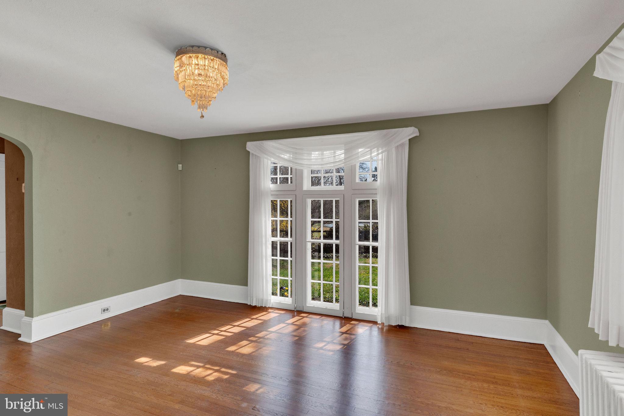 24 Golfview Road Doylestown, PA 18901 - Photo 12 of 47