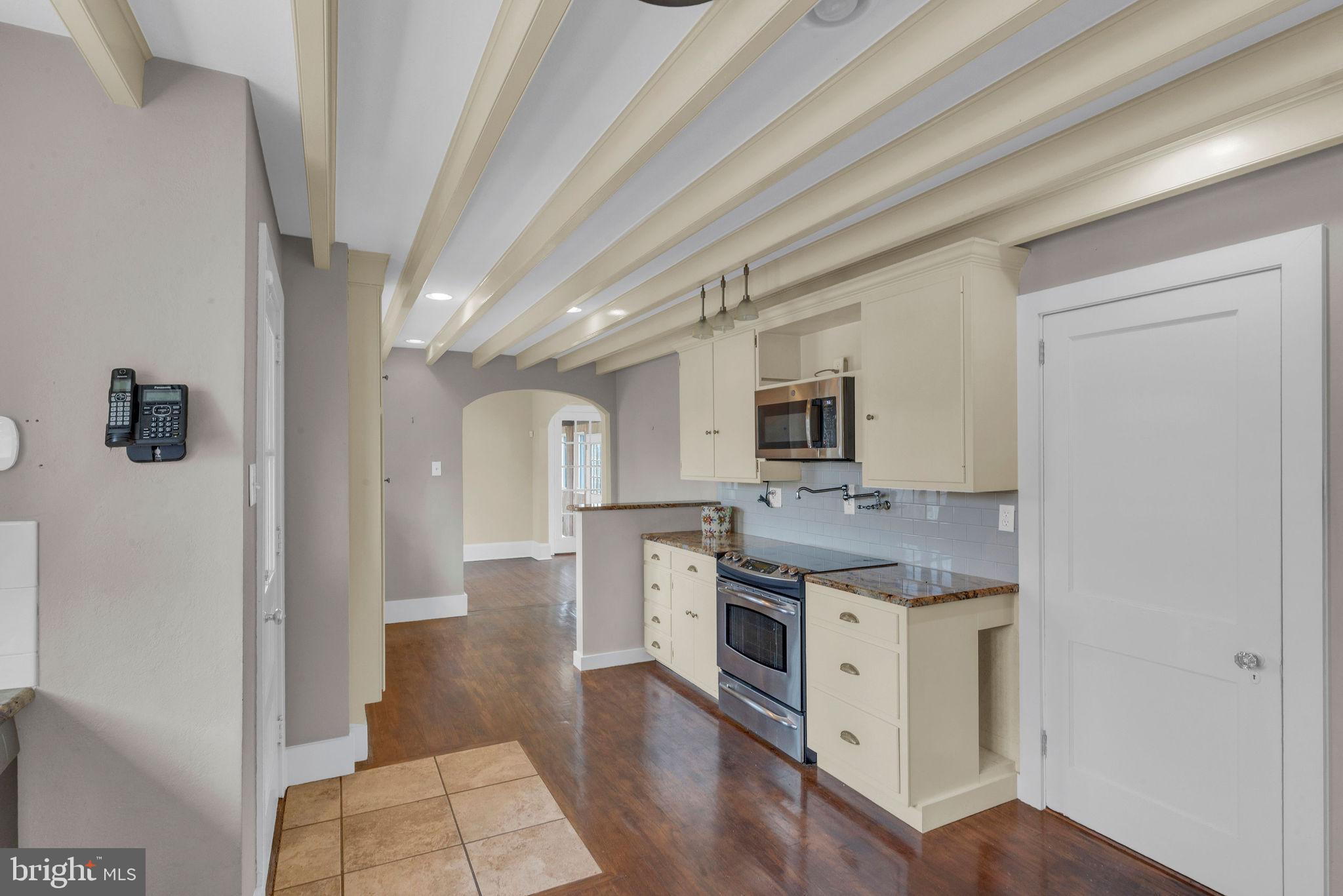 24 Golfview Road Doylestown, PA 18901 - Photo 9 of 47