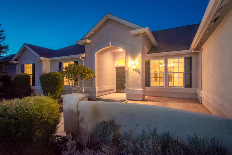 2776 Loggerhead Way Redding, CA 96002 - Photo 1 of 16 Loggerhead front patio