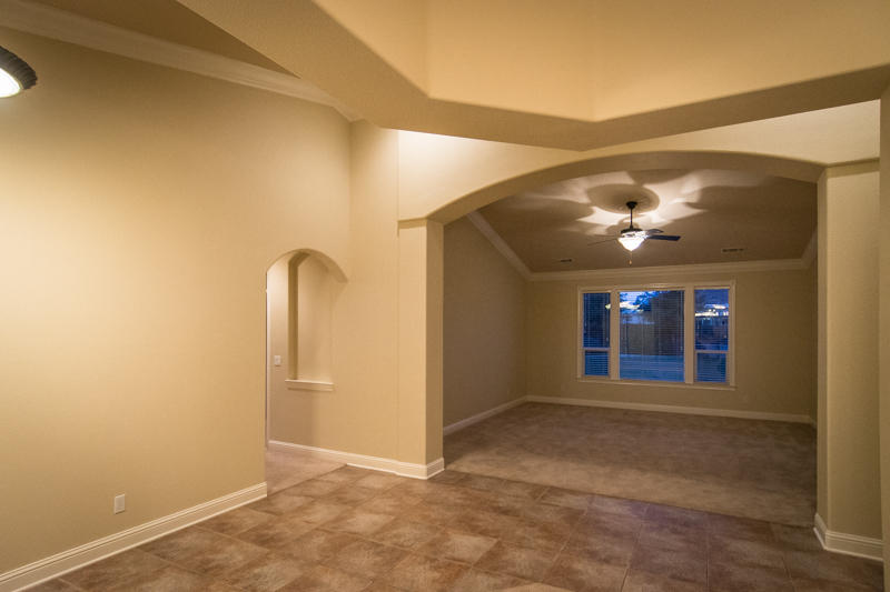 2776 Loggerhead Way Redding, CA 96002 - Photo 7 of 16 Loggerhead living room
