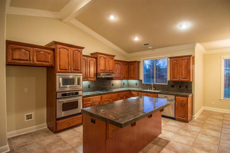 2776 Loggerhead Way Redding, CA 96002 - Photo 8 of 16 Loggerhead kitchen to outside