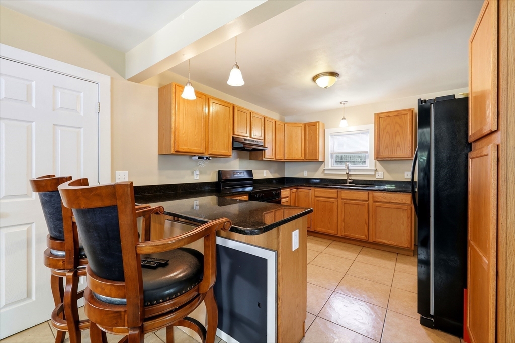 85 Otter Point Road Westfield, MA 01085 - Photo 4 of 40