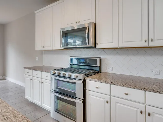 $2,350 | 305 Bridgeford Drive, Austin, TX 78745