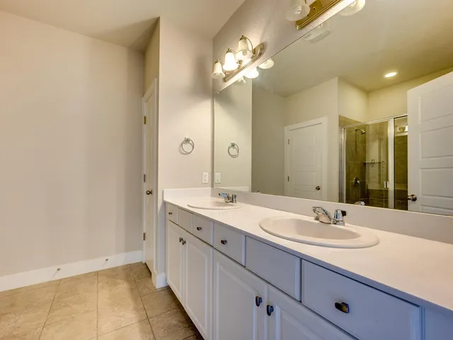 $2,350 | 305 Bridgeford Drive, Austin, TX 78745