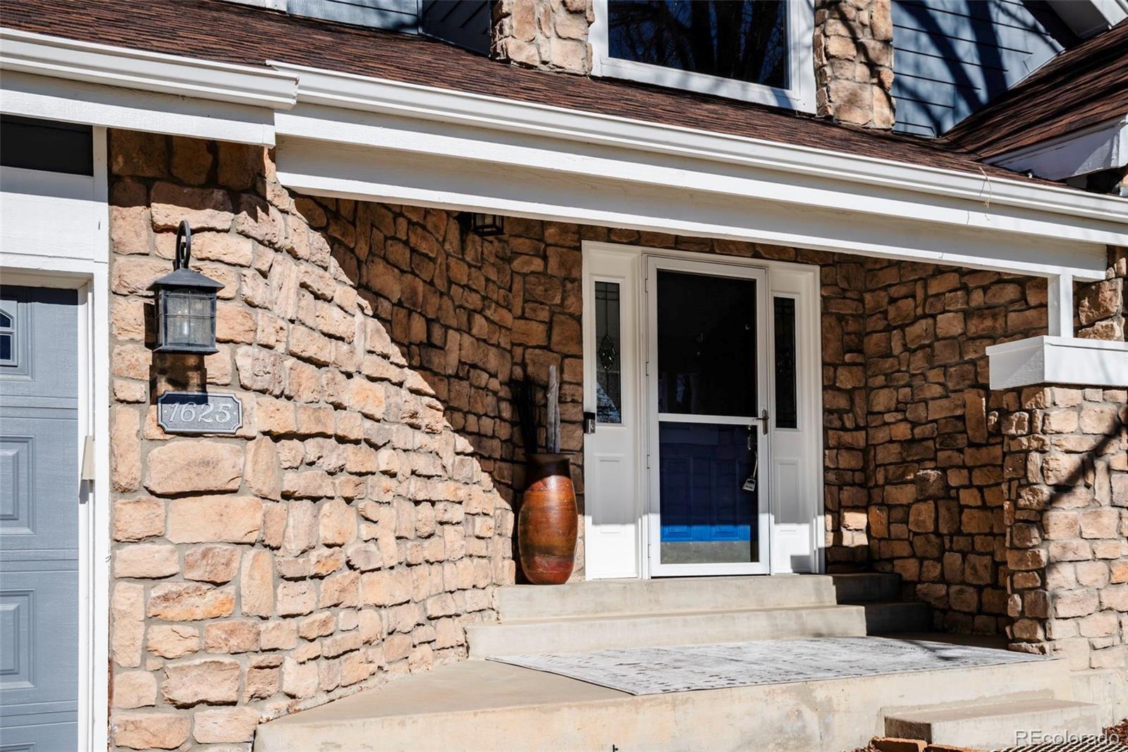 1625 Adobe Place Highlands Ranch, CO 80126 - Photo 3 of 44 Gallery Image 3