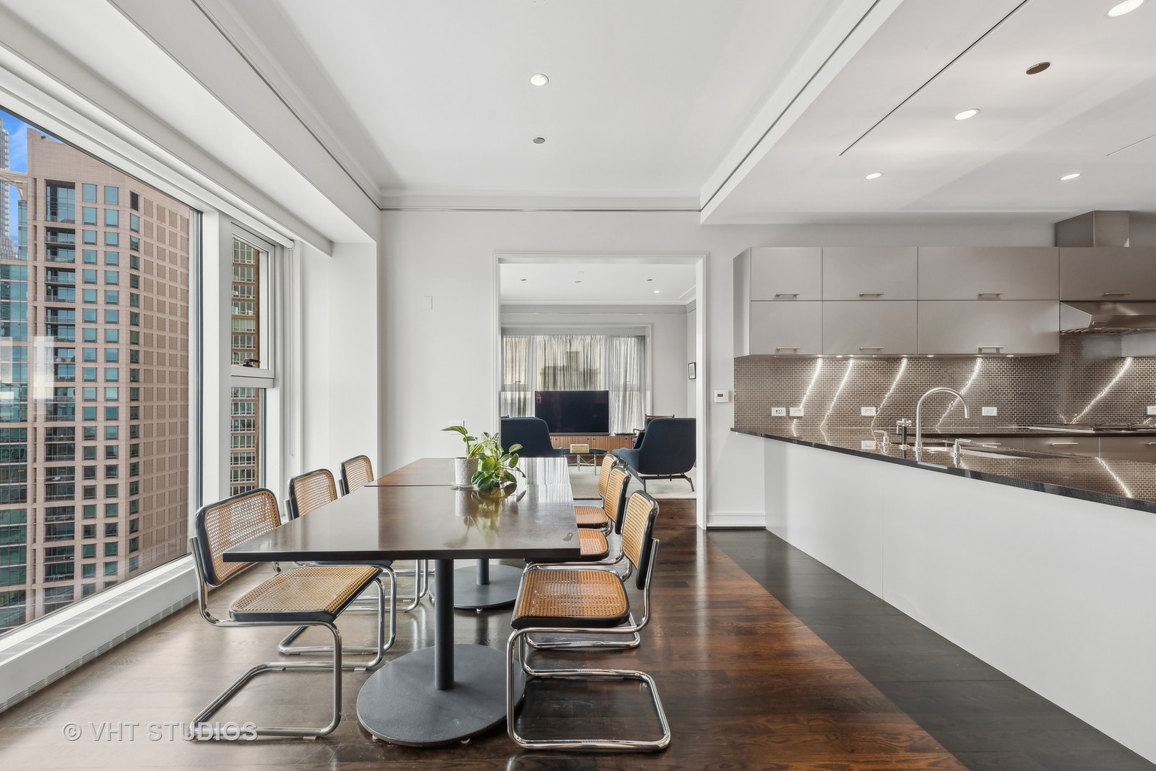 77 East Walton Street, Unit 25D Chicago, IL 60611 - Photo 11 of 28