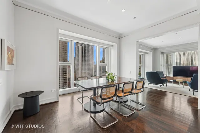 $1,900,000 | 77 East Walton Street, Unit 25D, Chicago, IL 60611