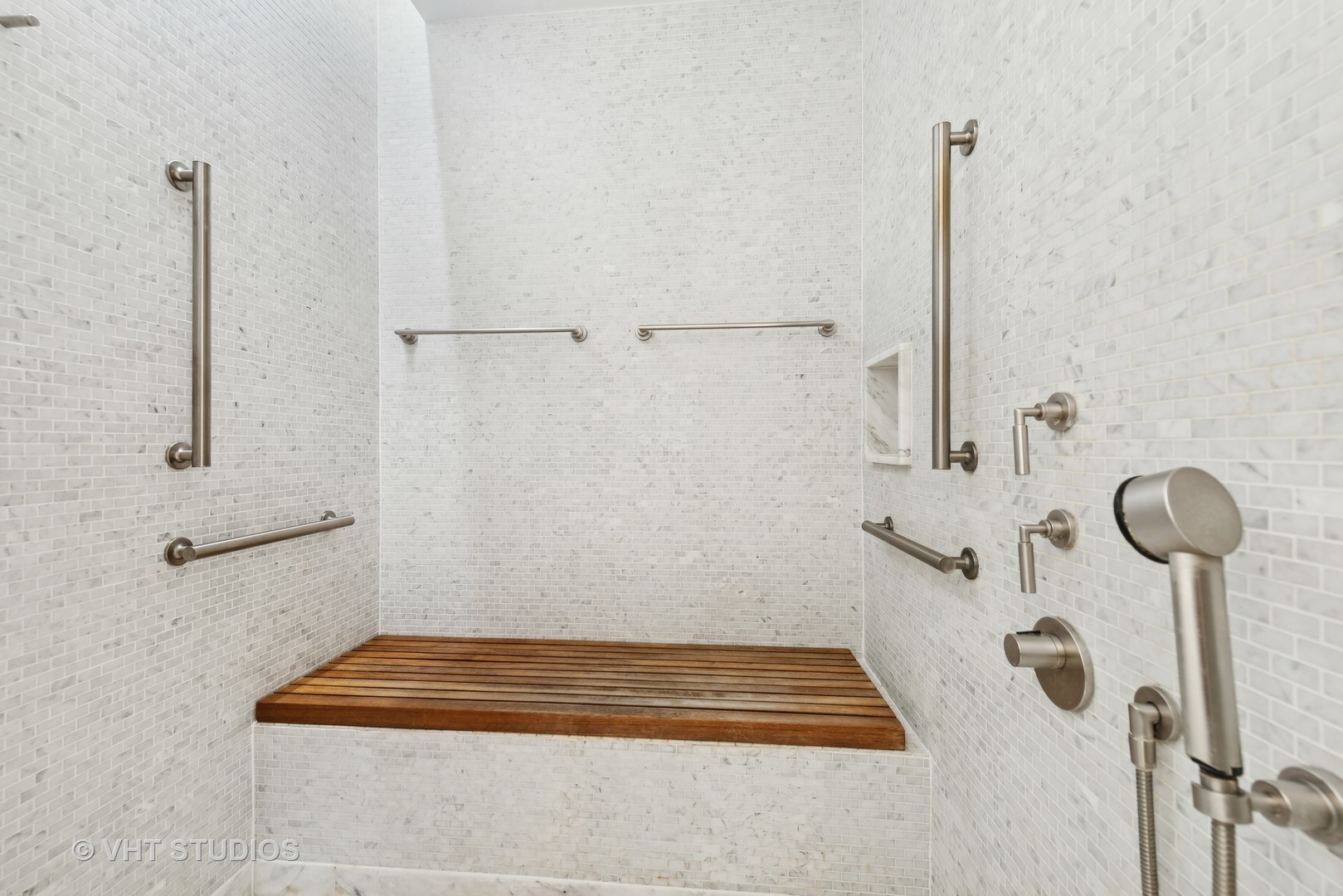 77 East Walton Street, Unit 25D Chicago, IL 60611 - Photo 16 of 28