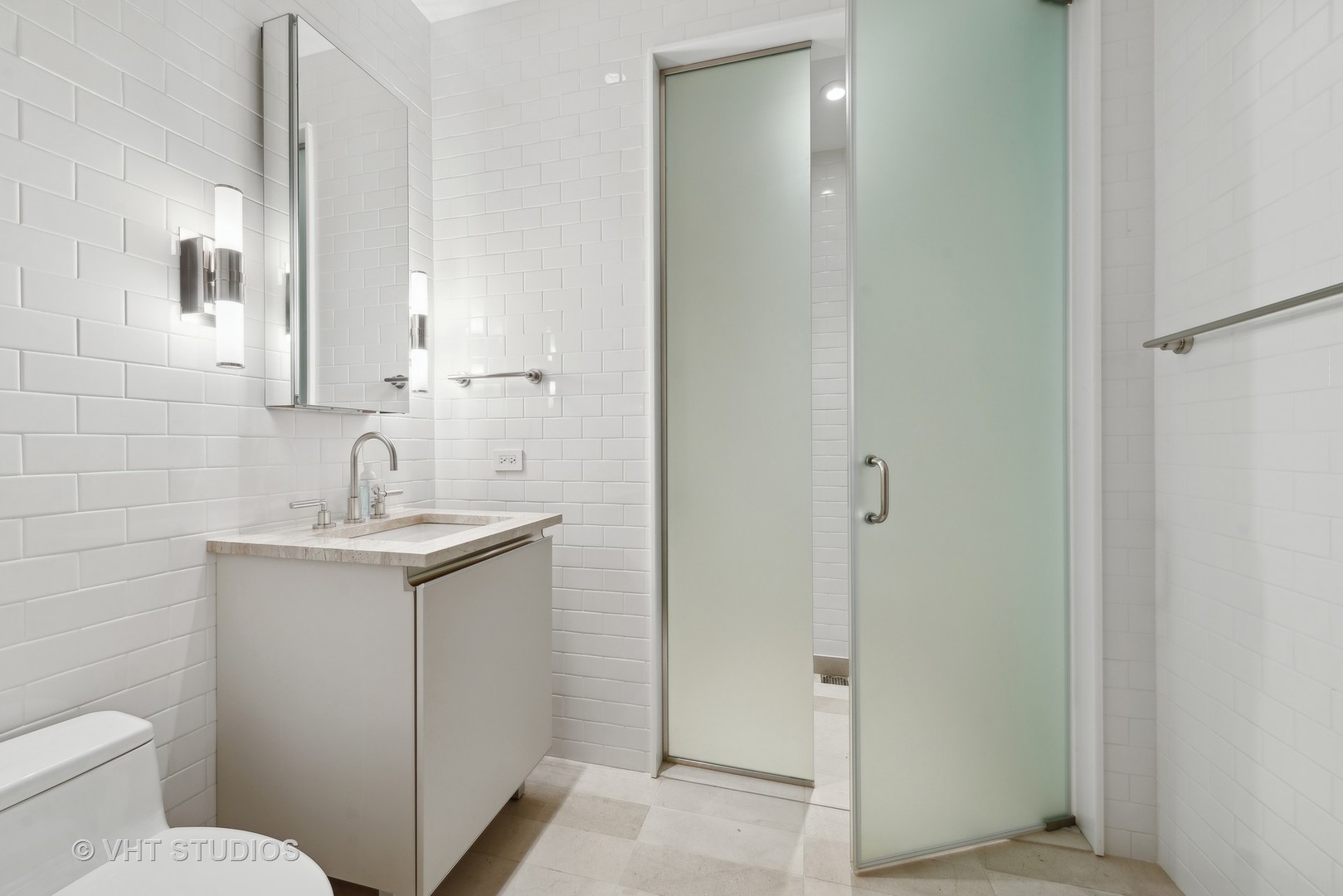 77 East Walton Street, Unit 25D Chicago, IL 60611 - Photo 19 of 28