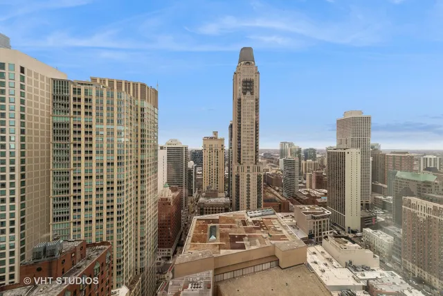 $1,900,000 | 77 East Walton Street, Unit 25D, Chicago, IL 60611